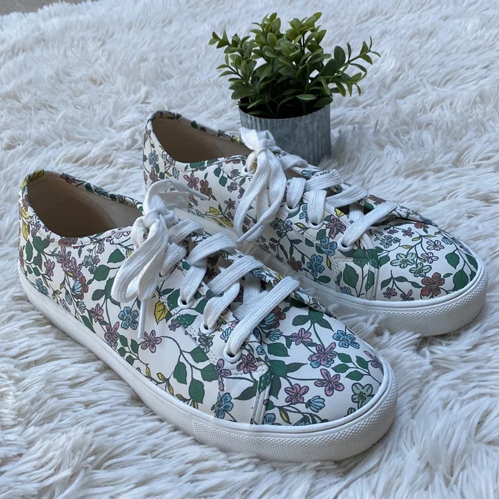🎉2X HP🎉 Loft Floral Print Lace Up Sneakers 💗 White & Green - Picture 2 of 15
